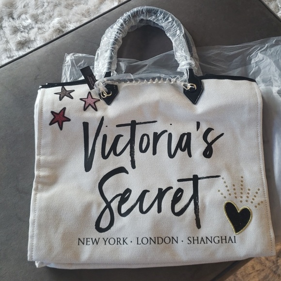 🌸Victoria's Secret City Patch XL Tote🌸 - Picture 4 of 4